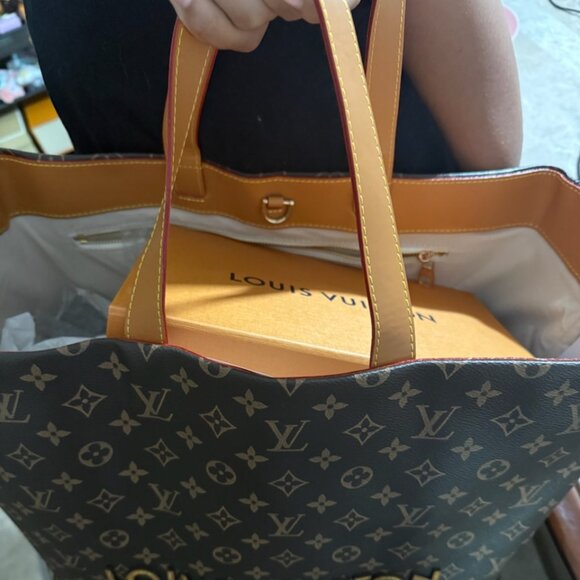 EXTRA LARGE FASHION SHOPPING LEATHER BAG! Brand New Never Used! - Picture 8 of 9